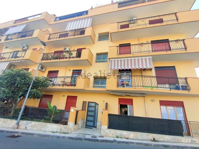 Appartamento in vendita di 85 m² in Via Comandante S. Todaro, 38