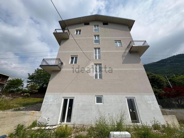 Appartamento in vendita di 85 m² in Via Costituzione
