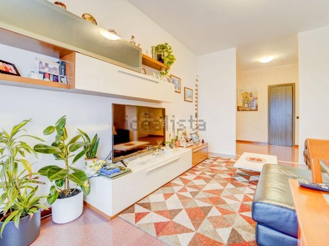 Appartamento in vendita di 85 m² in Via Crenna, 19