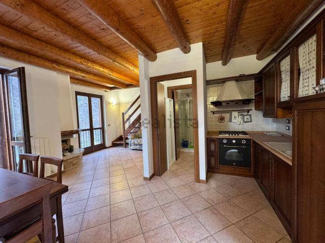 Appartamento in vendita di 85 m² in Via Curò