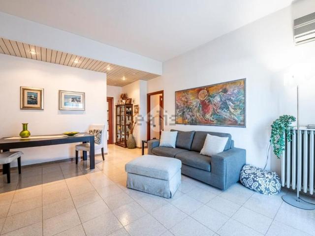 Appartamento in vendita di 85 m² in Via de Perfetti Ricasoli, 37