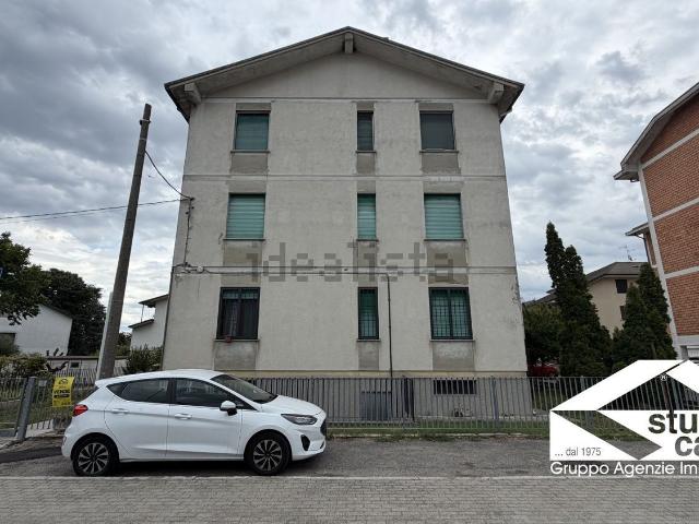 Appartamento in vendita di 85 m² in Via dei Caduti