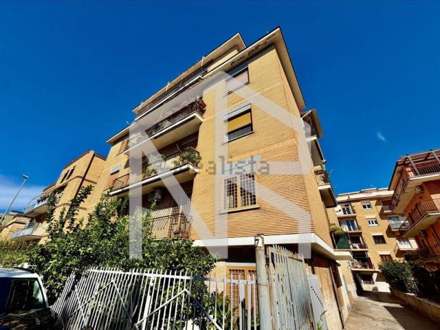 Appartamento in vendita di 85 m² in Via dei Canarini, 5