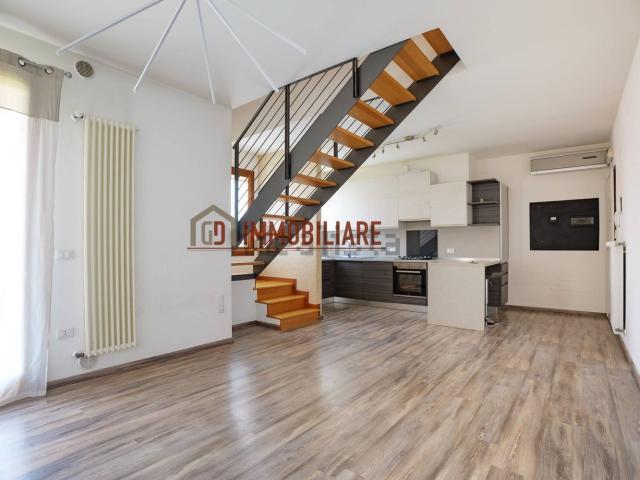 Appartamento in vendita di 85 m² in Via dei Cedri, 15