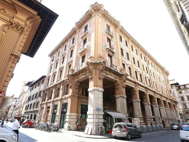 Appartamento in vendita di 85 m² in Via dei Brunelleschi