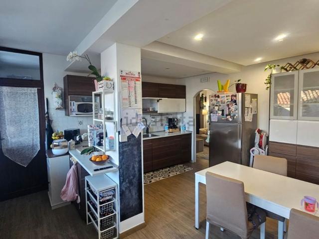 Appartamento in vendita di 85 m² in Via dei Glicini