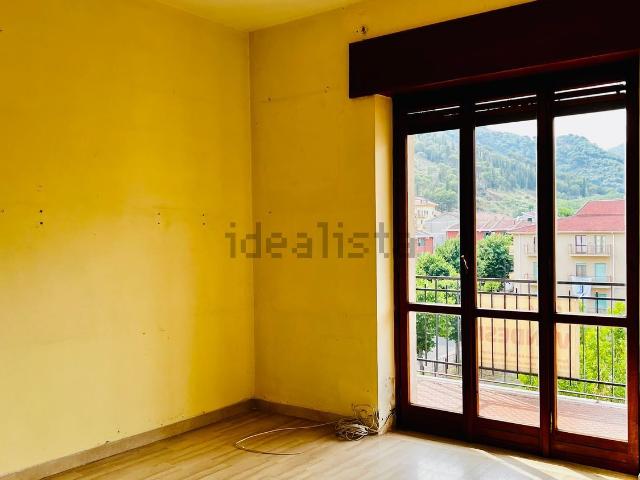 Appartamento in vendita di 85 m² in Via dei Latini, 50