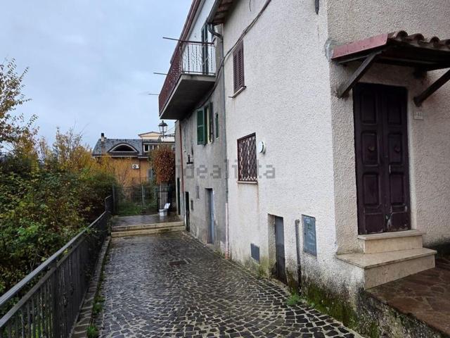 Appartamento in vendita di 85 m² in Via del Colle