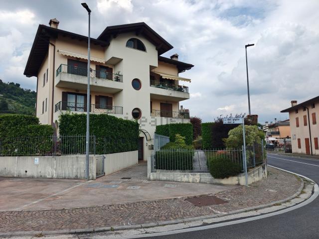 Appartamento in vendita di 85 m² in Via del Giglio, 2