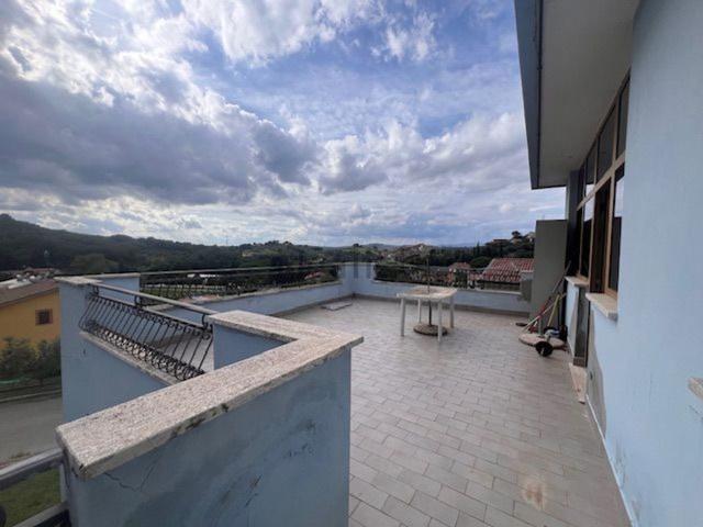 Appartamento in vendita di 85 m² in Via della Madonnella