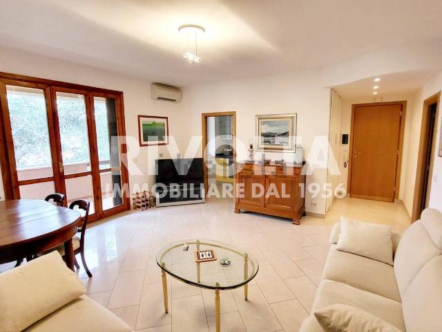 Appartamento in vendita di 85 m² in Via della Sughera