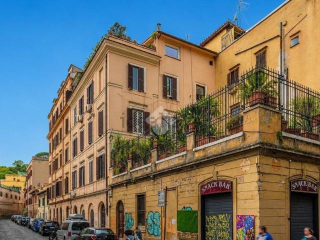 Appartamento in vendita di 85 m² in Via delle Mantellate, 29
