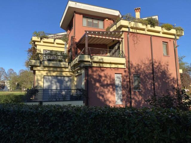 Appartamento in vendita di 85 m² in Via dello Sport, 16