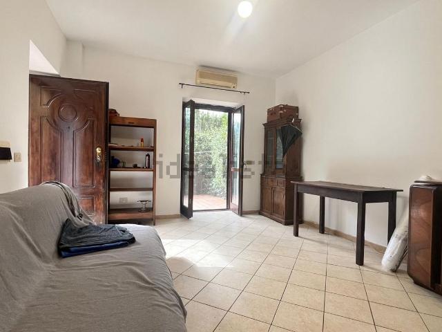 Appartamento in vendita di 85 m² in Via di Vallelunga, 54
