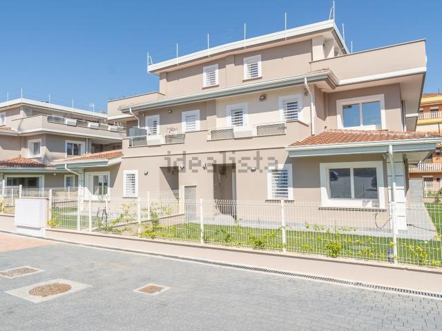 Appartamento in vendita di 85 m² in Via di Vermicino, 60