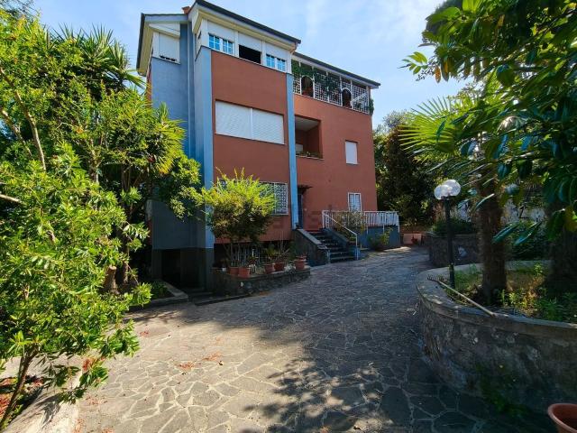 Appartamento in vendita di 85 m² in Via di Galloro, 15