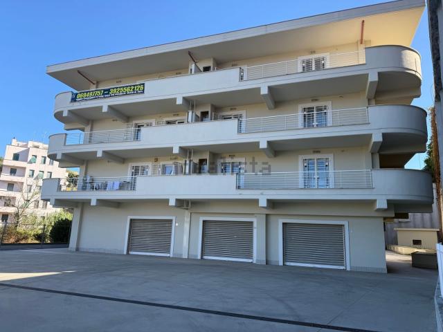 Appartamento in vendita di 85 m² in Via di Ponente, 13