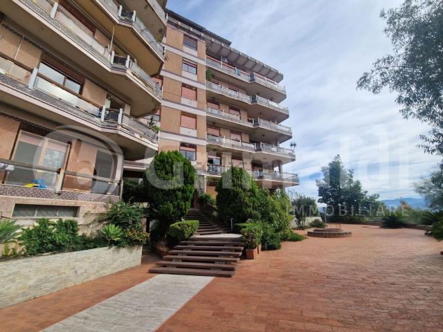 Appartamento in vendita di 85 m² in Via Ducezio