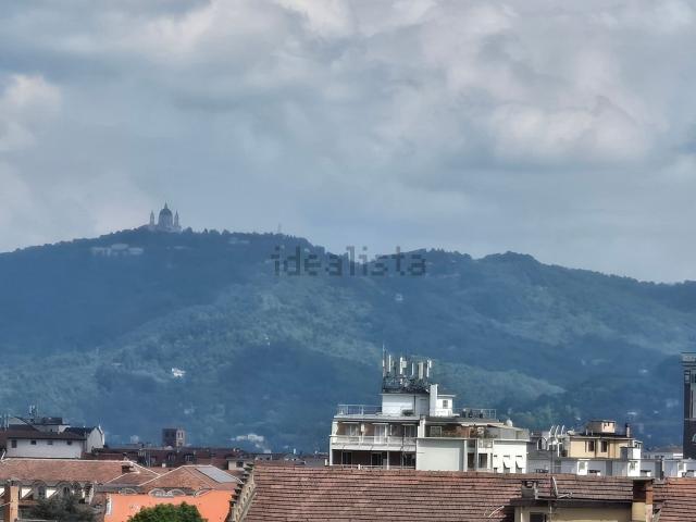 Appartamento in vendita di 85 m² in Via Enrico Cialdini, 43
