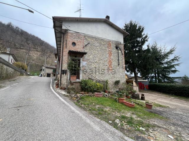 Appartamento in vendita di 85 m² in Via F.lli J.E R. Kennedy, 38