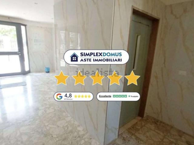 Appartamento in vendita di 85 m² in Via Fiorello la Guardia