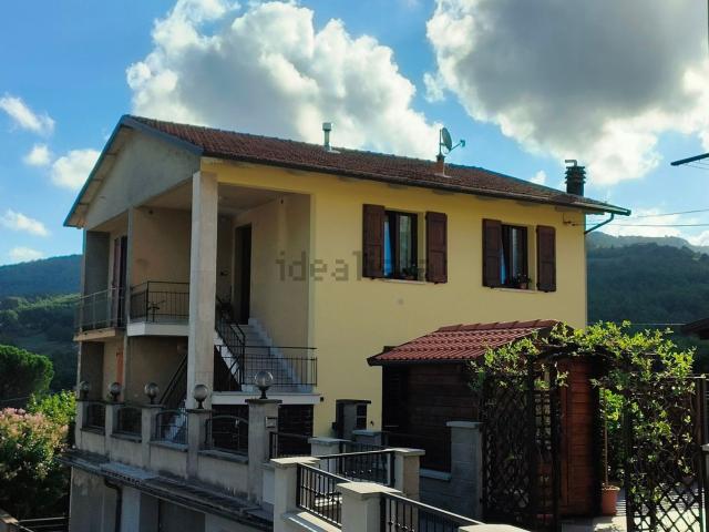 Appartamento in vendita di 85 m² in Via Fratelli Cervi, 22
