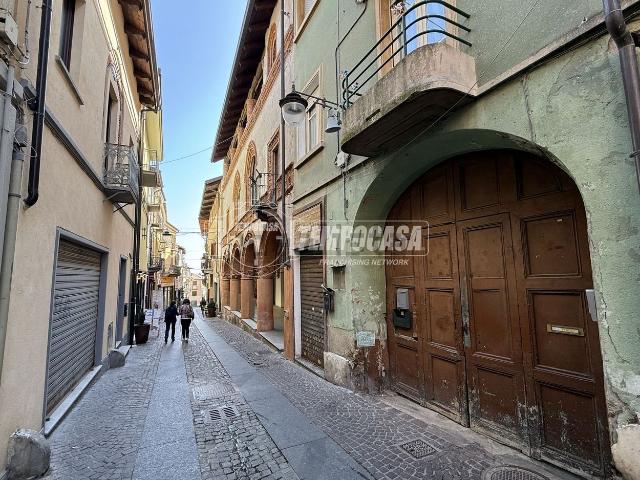 Appartamento in vendita di 85 m² in Via Fratelli Piol