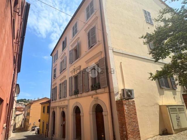 Appartamento in vendita di 85 m² in Via Francesco Podesti, 56