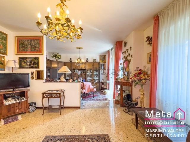 Appartamento in vendita di 85 m² in Via G. di Vittorio, 28