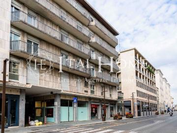 Appartamento in vendita di 85 m² in Via G. Tiraboschi, 55