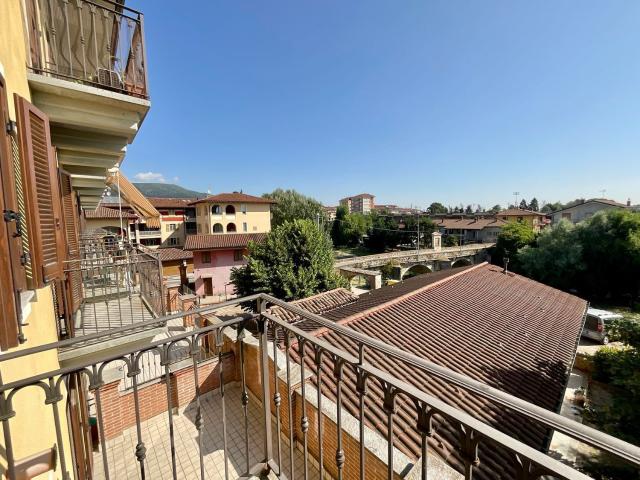 Appartamento in vendita di 85 m² in Via Giovanni Trimaglio, 39