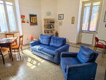 Appartamento in vendita di 85 m² in Via Giosuè Carducci
