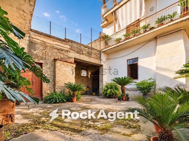 Appartamento in vendita di 85 m² in Via Giuseppe Verdi, 10