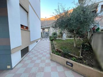 Appartamento in vendita di 85 m² in Via Giuseppe Verginella