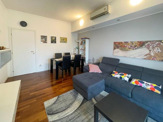 Appartamento in vendita di 85 m² in Via Giuseppe Rovani, 197