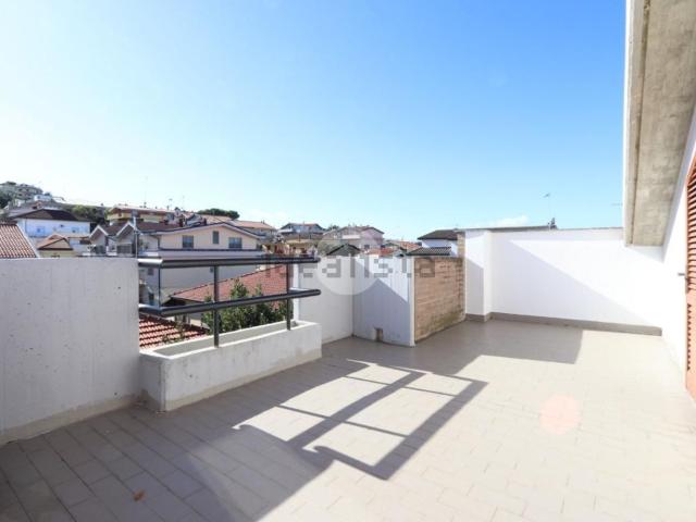 Appartamento in vendita di 85 m² in Via La Farina, 3