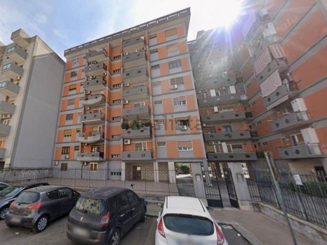 Appartamento in vendita di 85 m² in Via Lago di Bolsena, 8