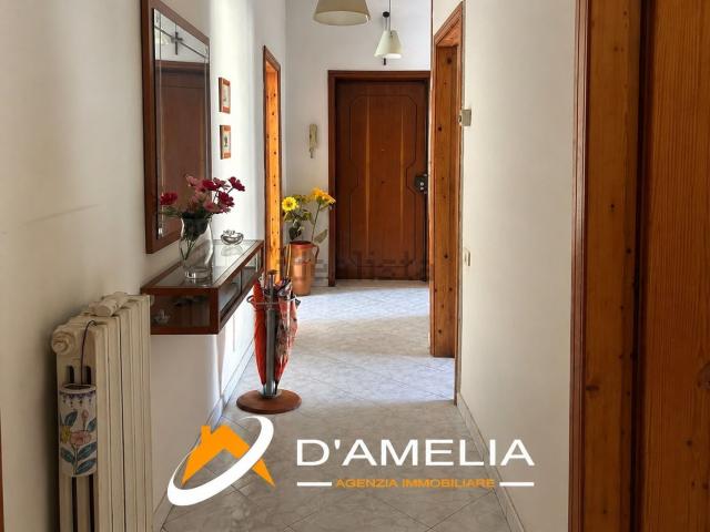 Appartamento in vendita di 85 m² in Via Lenza Alberico