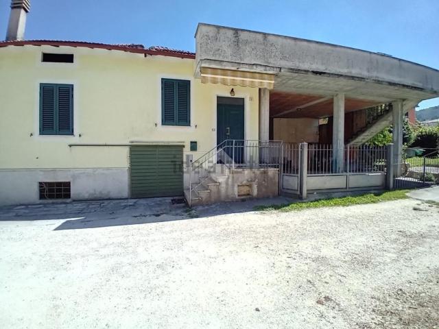 Appartamento in vendita di 85 m² in Via Lenin, 2