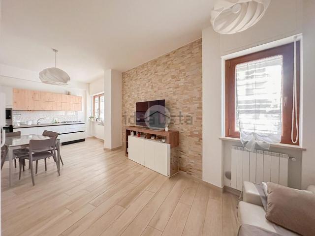 Appartamento in vendita di 85 m² in Via Luigi Cadorna, 67