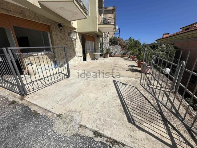 Appartamento in vendita di 85 m² in Via Luigi Defferrari