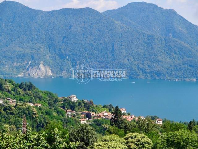 Appartamento in vendita di 85 m² in Via Maggiore, 37