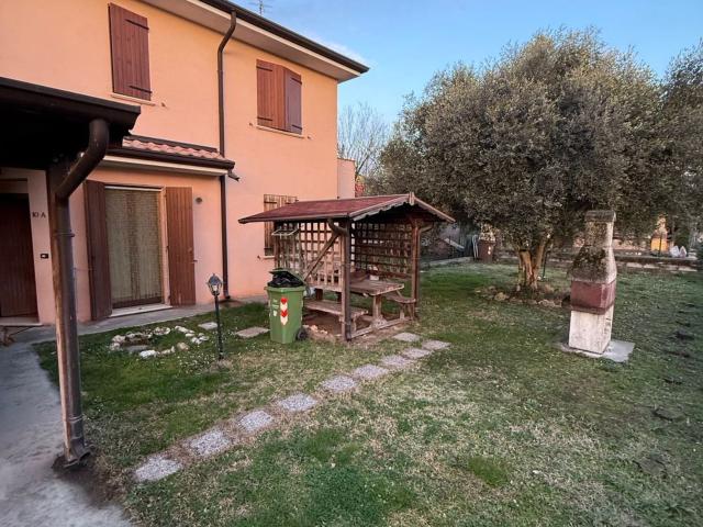 Appartamento in vendita di 85 m² in Via Martiri delle Foibe