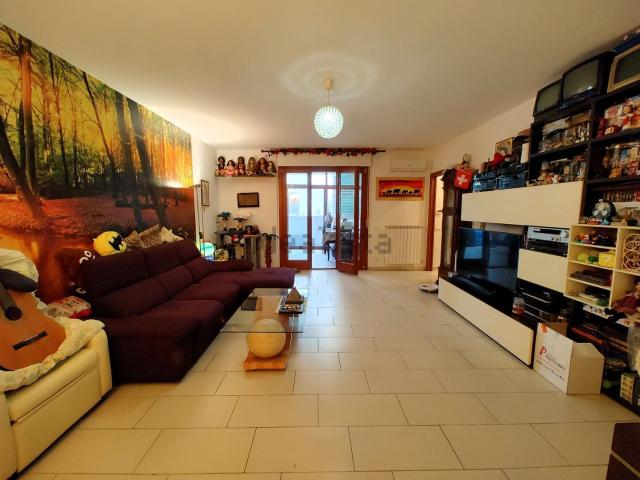 Appartamento in vendita di 85 m² in Via Marche