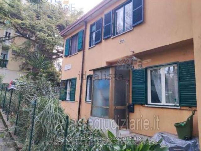 Appartamento in vendita di 85 m² in Via Mario Codermatz, 11