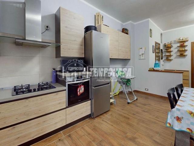 Appartamento in vendita di 85 m² in Via Maroncelli, 24
