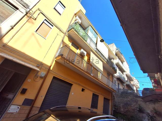 Appartamento in vendita di 85 m² in Via Monte Grappa