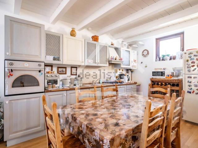 Appartamento in vendita di 85 m² in Via Montello, 29
