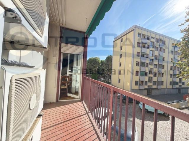 Appartamento in vendita di 85 m² in Via Modena