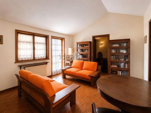 Appartamento in vendita di 85 m² in Via Motta, 1